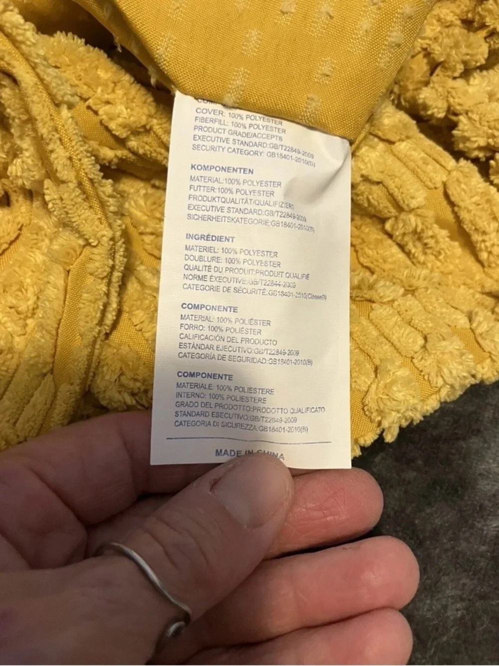 Unbranded set mustard